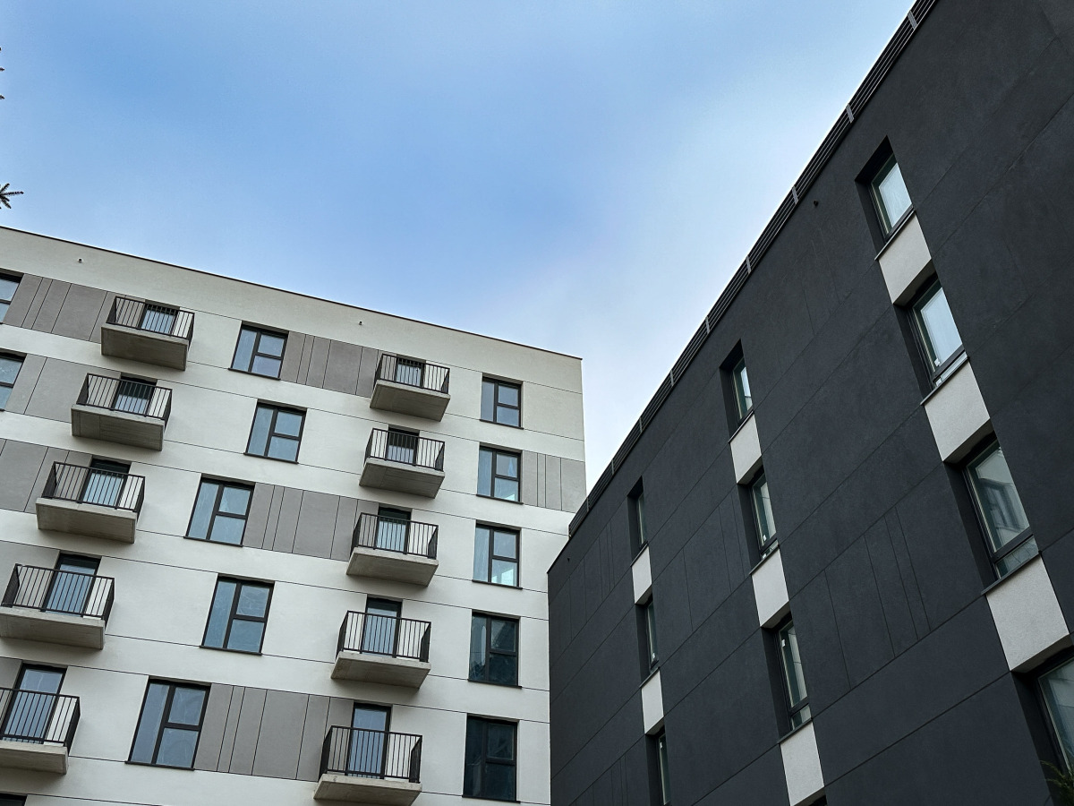 Rzeszów - Budowa Capital Towers Residence w sąsiedztwie hali Podpromie [listopad 2024]