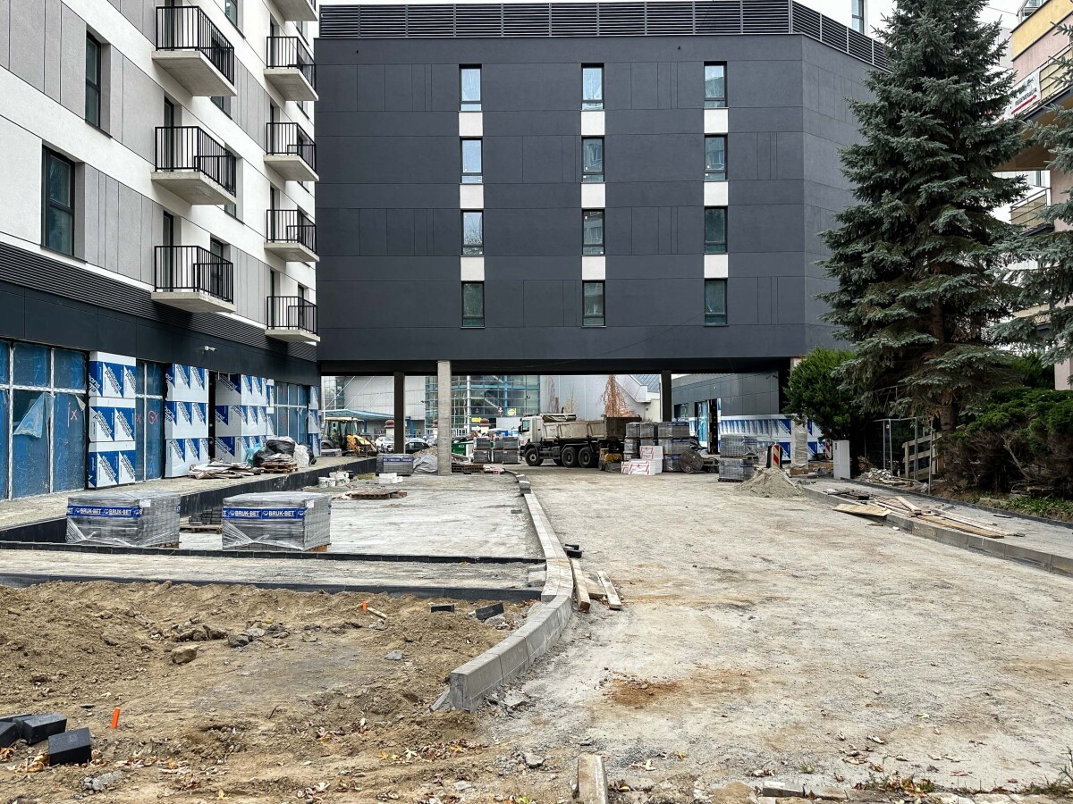 Rzeszów - Budowa Capital Towers Residence w sąsiedztwie hali Podpromie [listopad 2024]