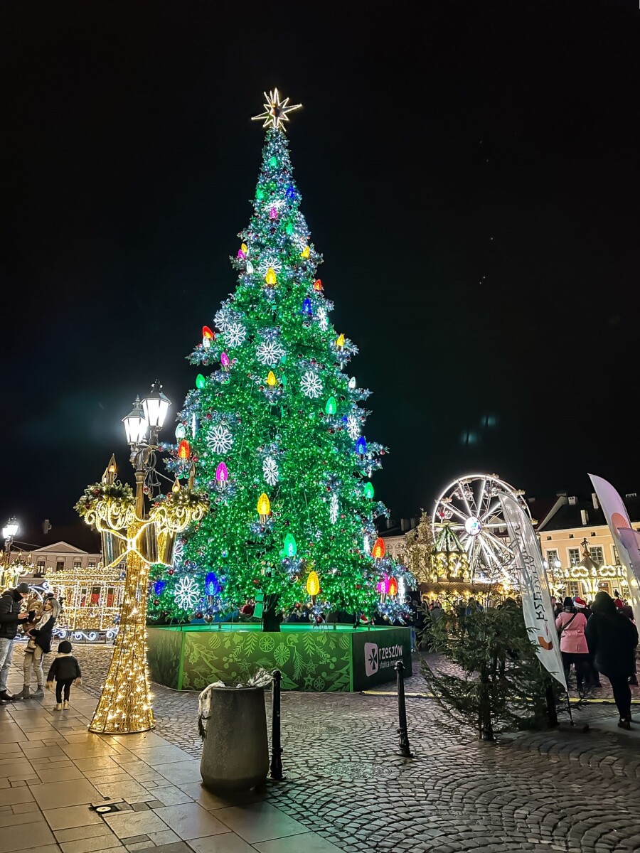 Rzeszów - Otwarcie Świątecznego Miasteczka - 6.12.2024