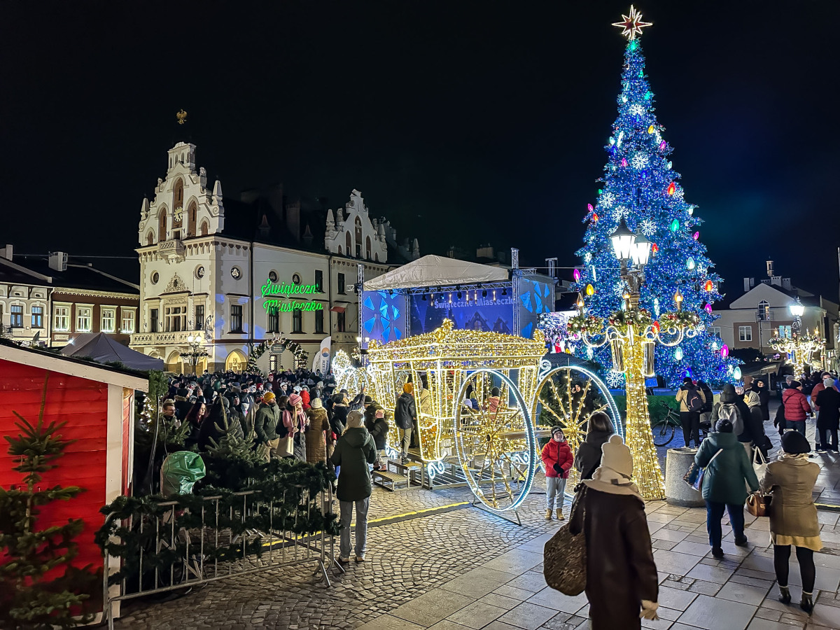 Rzeszów - Otwarcie Świątecznego Miasteczka - 6.12.2024