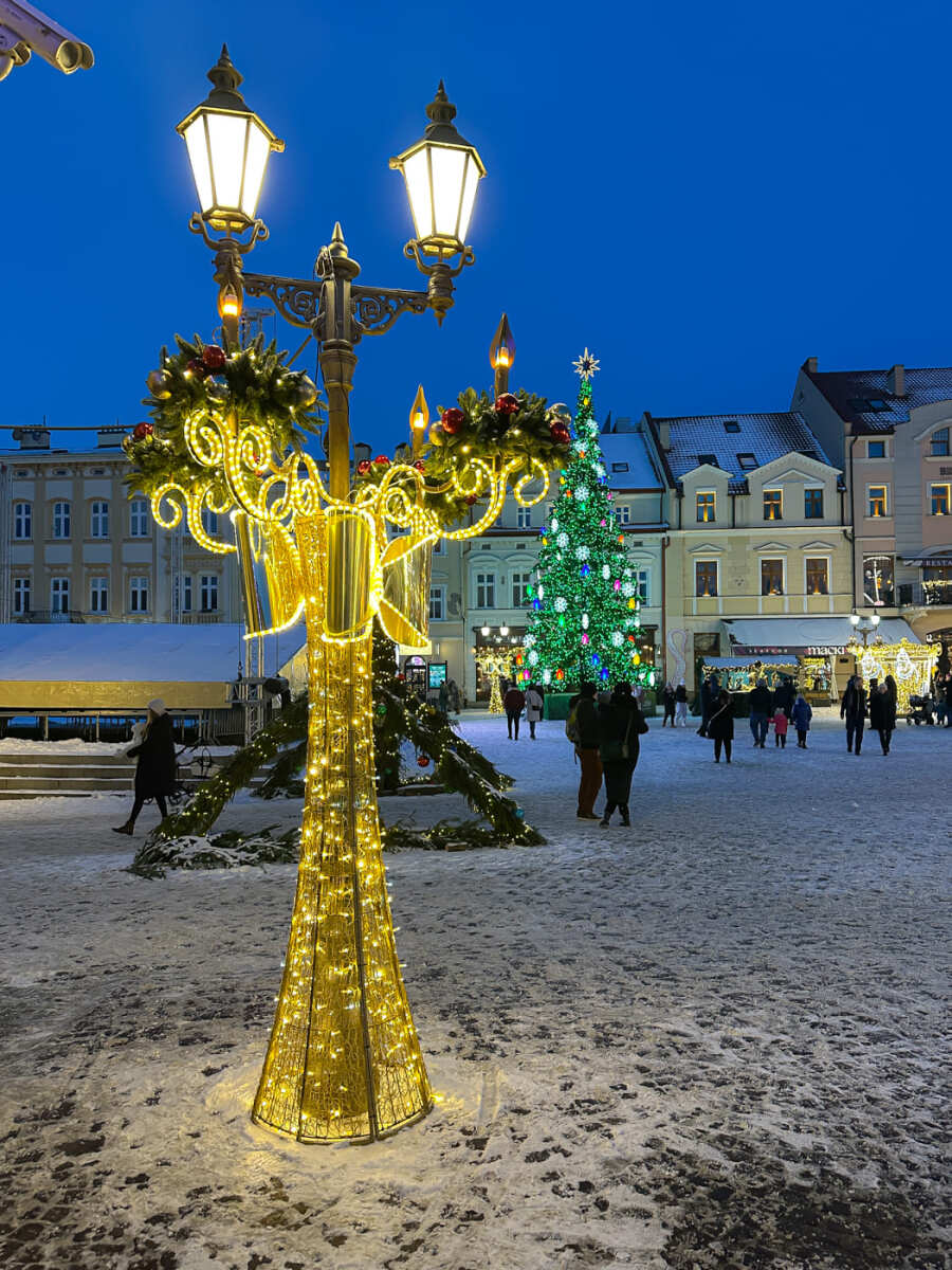 Rzeszów - Świąteczne Miasteczko i iluminacje w centrum Rzeszowa