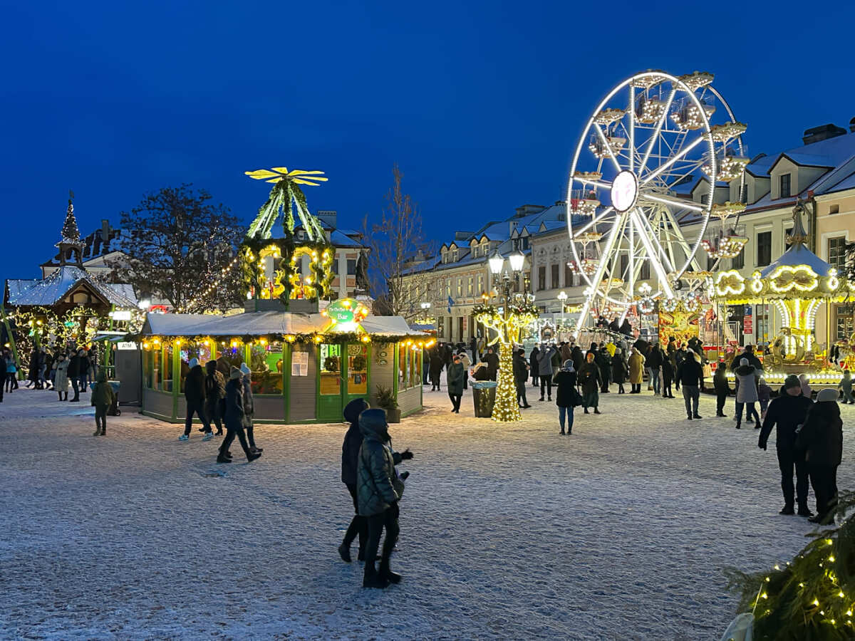 Rzeszów - Świąteczne Miasteczko i iluminacje w centrum Rzeszowa