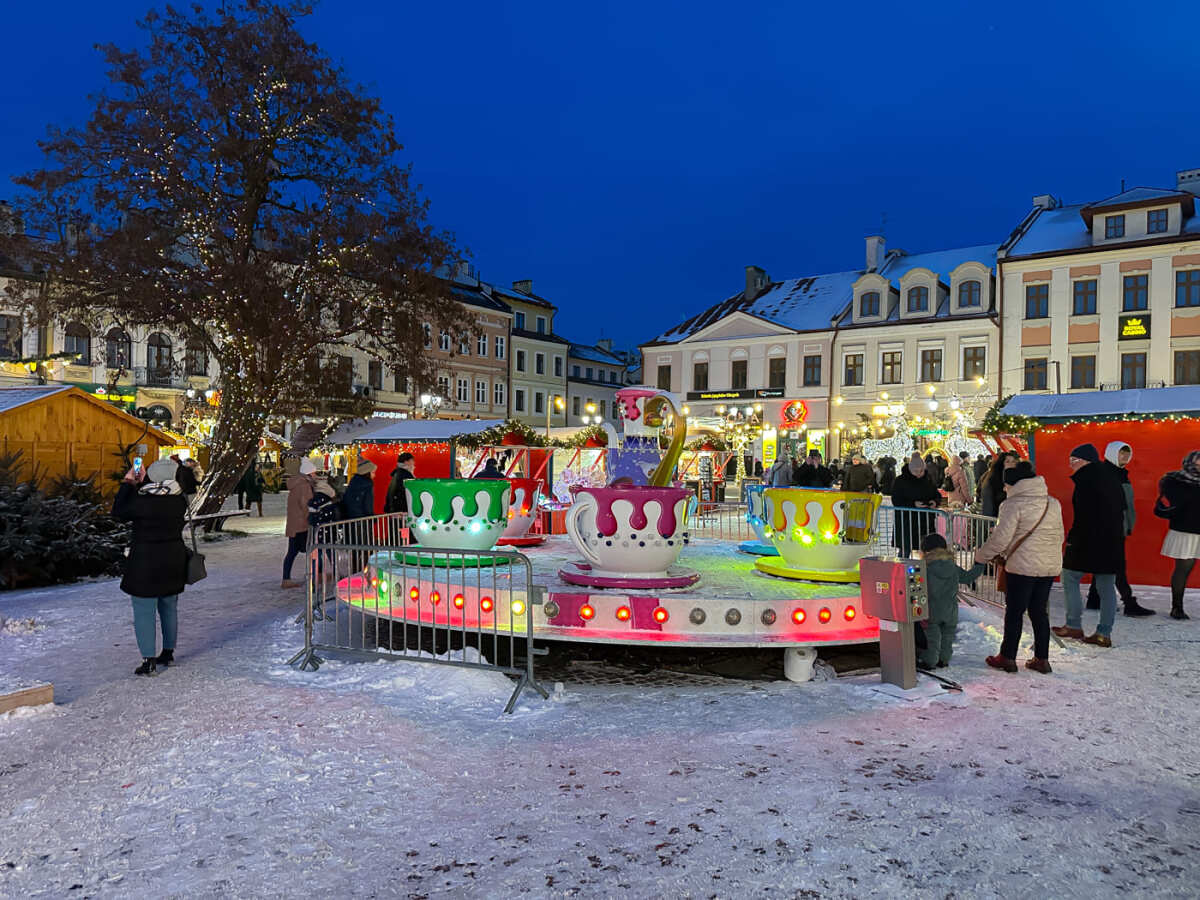 Rzeszów - Świąteczne Miasteczko i iluminacje w centrum Rzeszowa