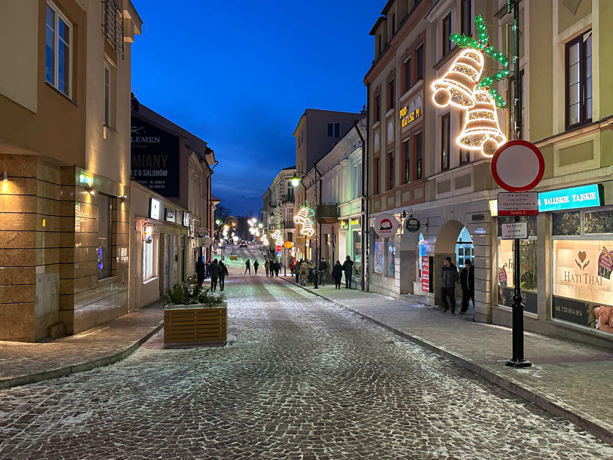 Rzeszów - Świąteczne Miasteczko i iluminacje w centrum Rzeszowa