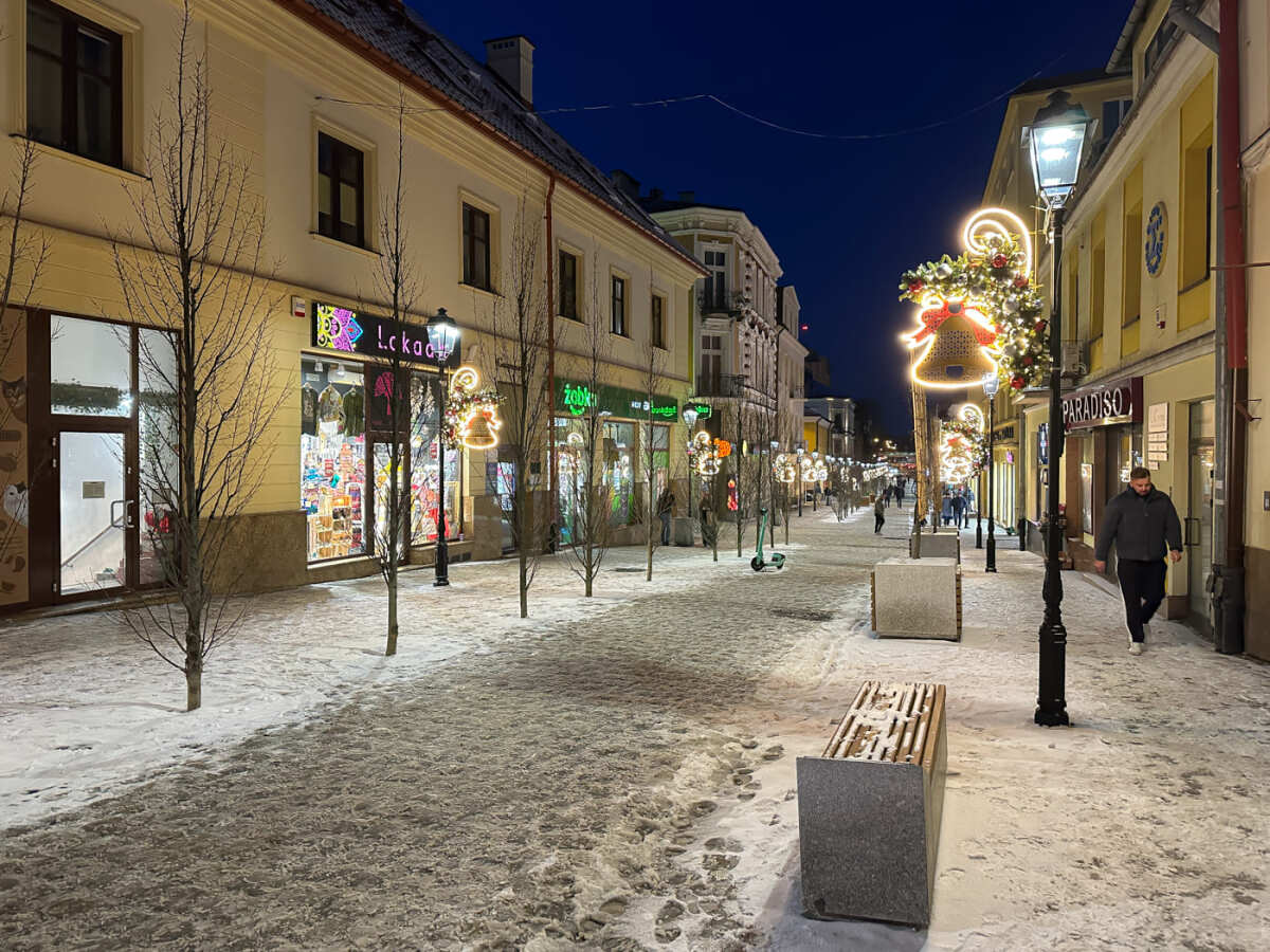 Rzeszów - Świąteczne Miasteczko i iluminacje w centrum Rzeszowa