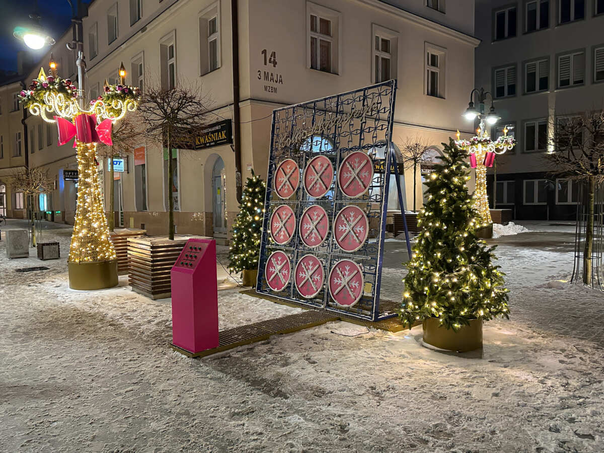 Rzeszów - Świąteczne Miasteczko i iluminacje w centrum Rzeszowa