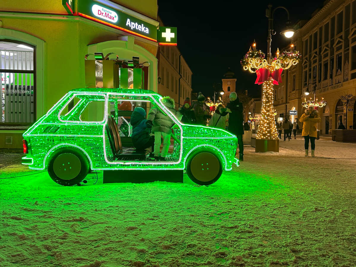 Rzeszów - Świąteczne Miasteczko i iluminacje w centrum Rzeszowa