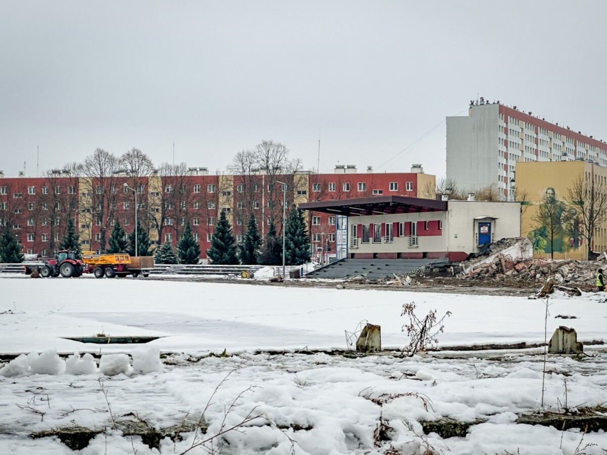 Rzeszów - Prace rozbiórkowe na stadionie Resovii przy ul. Wyspiańskiego