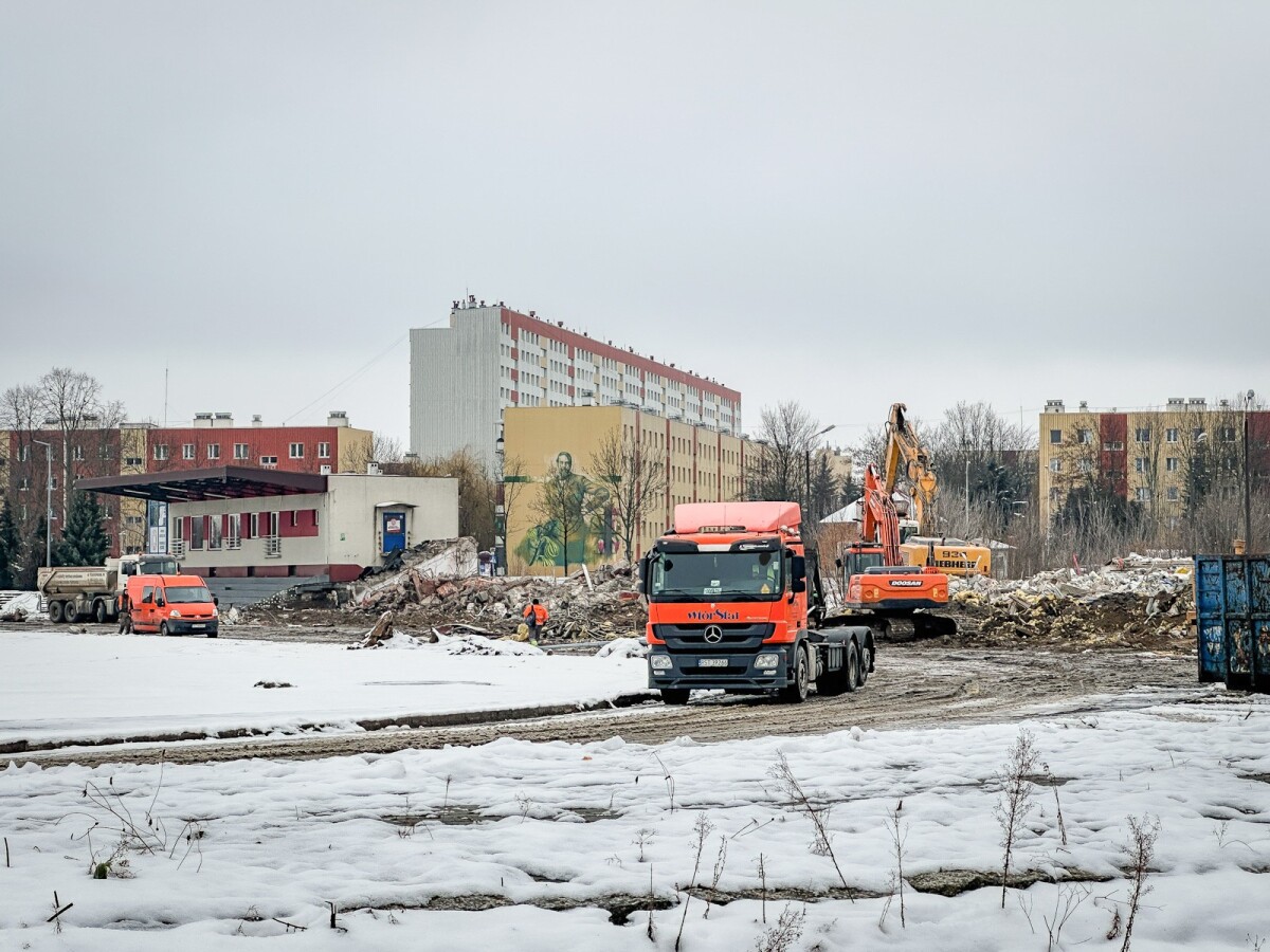 Rzeszów - Prace rozbiórkowe na stadionie Resovii przy ul. Wyspiańskiego