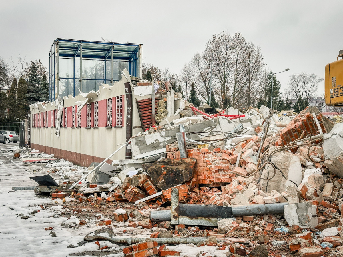 Rzeszów - Prace rozbiórkowe na stadionie Resovii przy ul. Wyspiańskiego