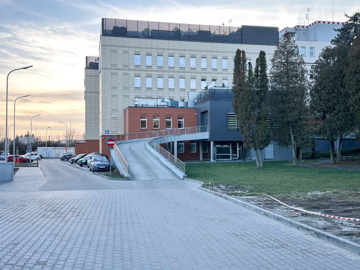 Rzeszów - Nowy parking dwupoziomowy przy szpitalu MSWiA w Rzeszowie