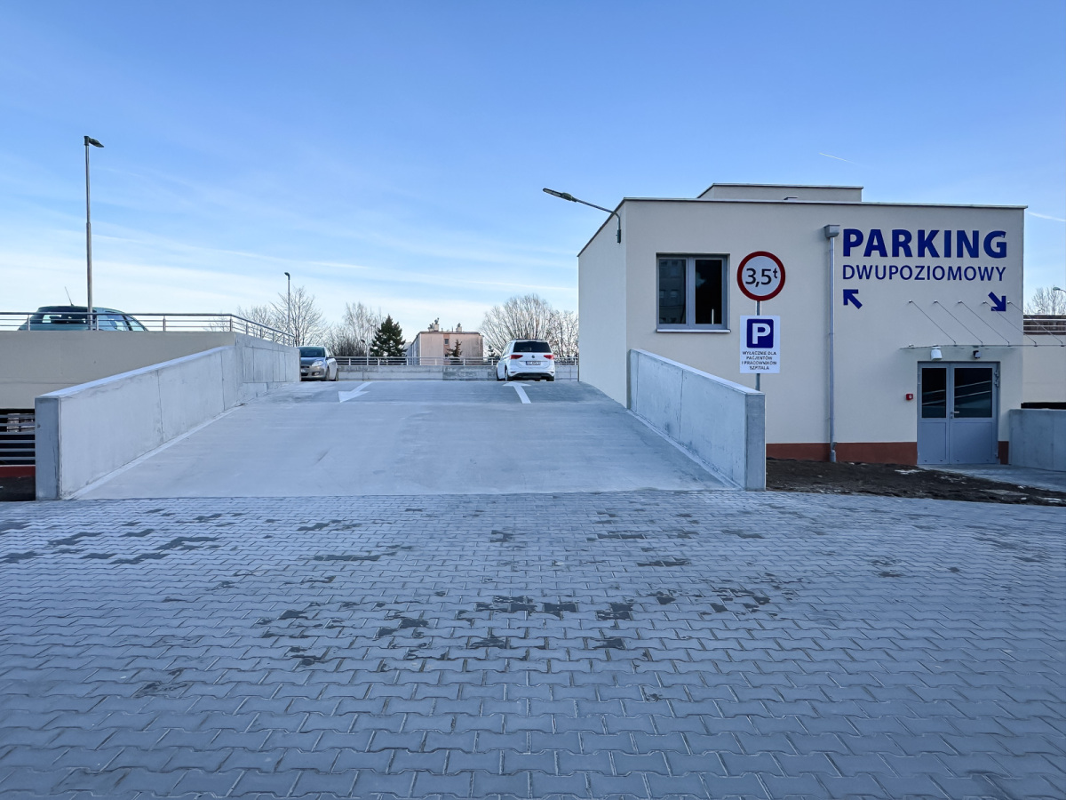 Rzeszów - Nowy parking dwupoziomowy przy szpitalu MSWiA w Rzeszowie