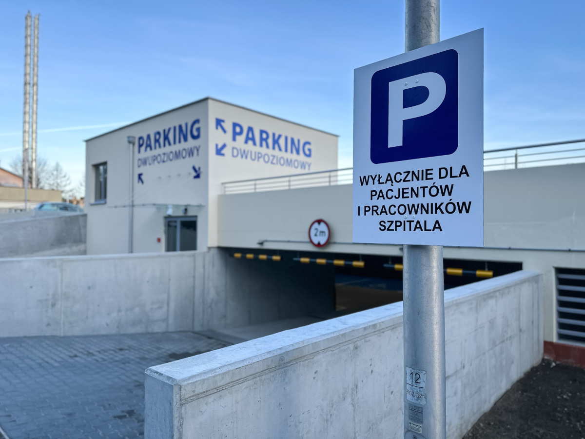 Rzeszów - Nowy parking dwupoziomowy przy szpitalu MSWiA w Rzeszowie