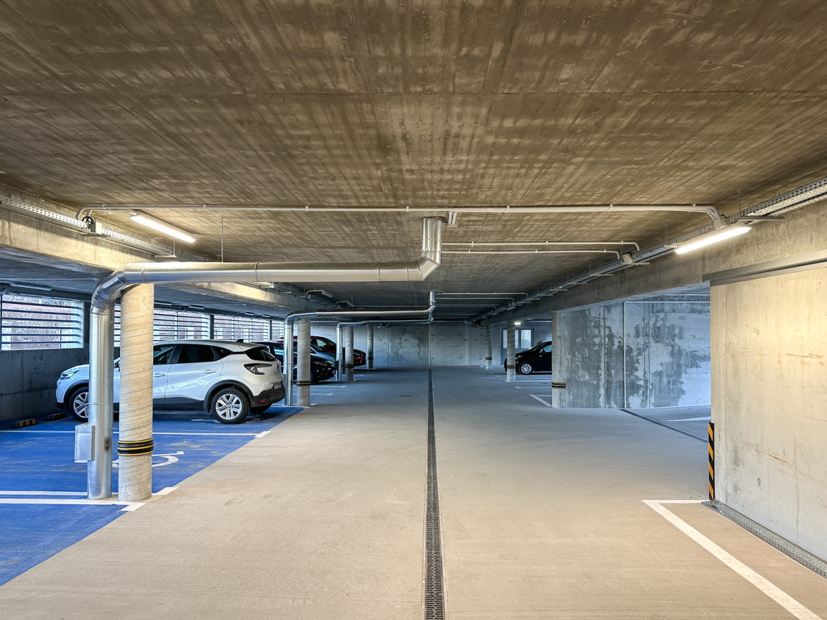 Rzeszów - Nowy parking dwupoziomowy przy szpitalu MSWiA w Rzeszowie