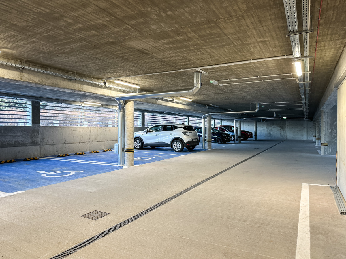 Rzeszów - Nowy parking dwupoziomowy przy szpitalu MSWiA w Rzeszowie