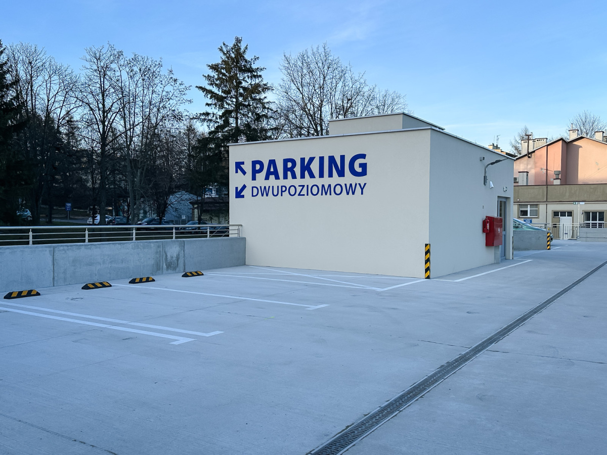 Rzeszów - Nowy parking dwupoziomowy przy szpitalu MSWiA w Rzeszowie