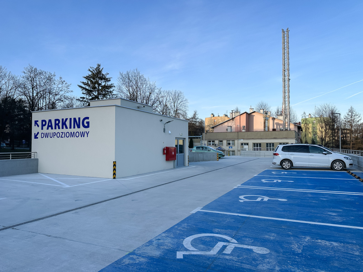 Rzeszów - Nowy parking dwupoziomowy przy szpitalu MSWiA w Rzeszowie