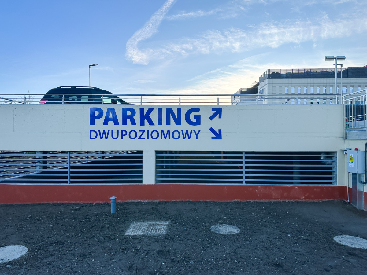 Rzeszów - Nowy parking dwupoziomowy przy szpitalu MSWiA w Rzeszowie