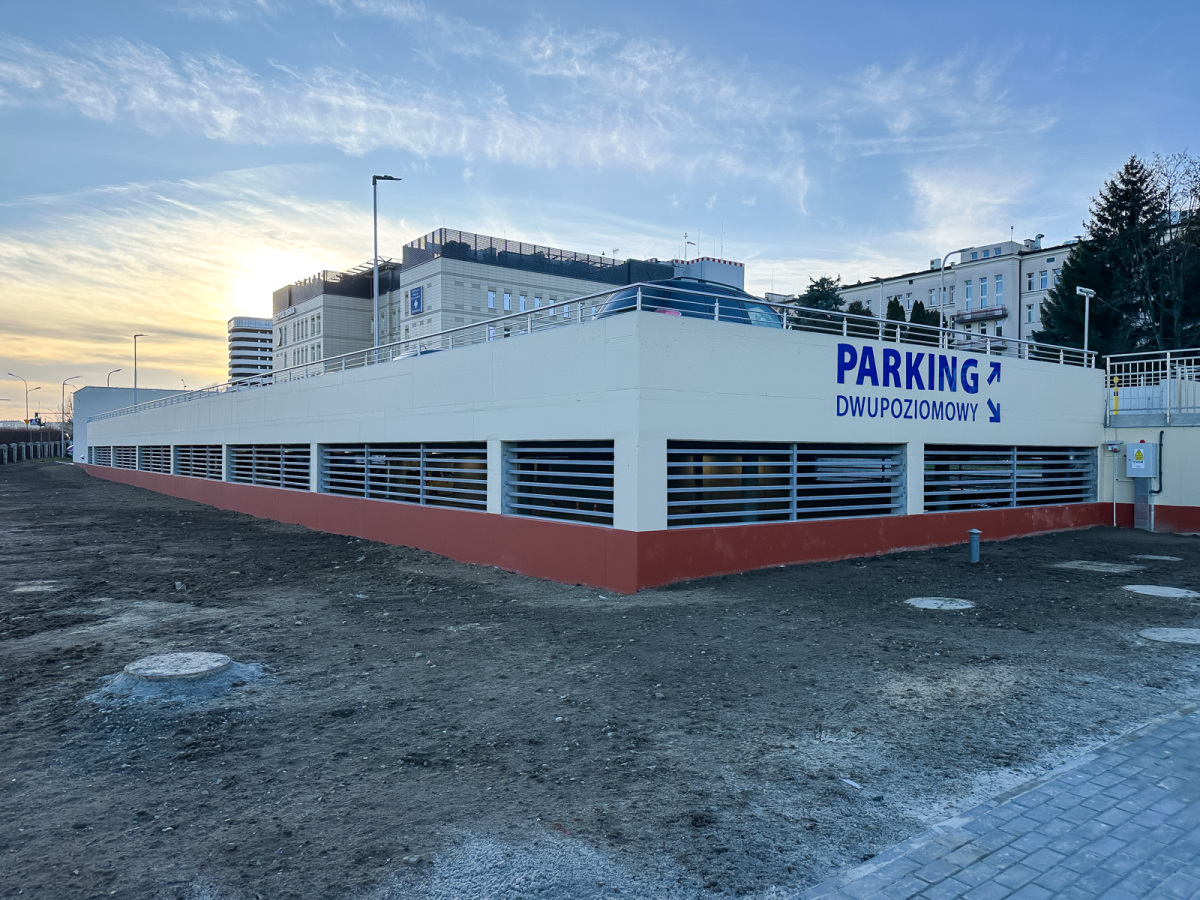 Rzeszów - Nowy parking dwupoziomowy przy szpitalu MSWiA w Rzeszowie