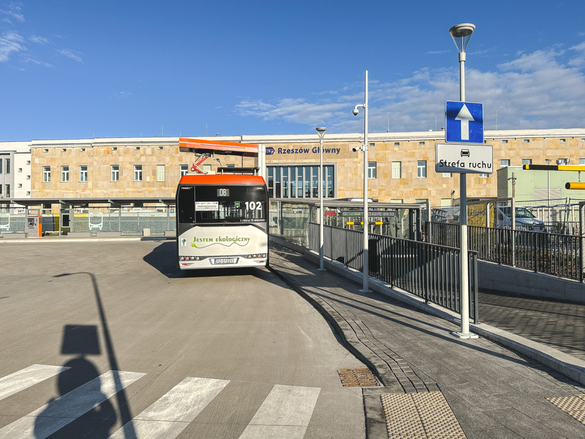 Rzeszów - Przebudowa budynku dworca PKP w Rzeszowie [styczeń 2024]