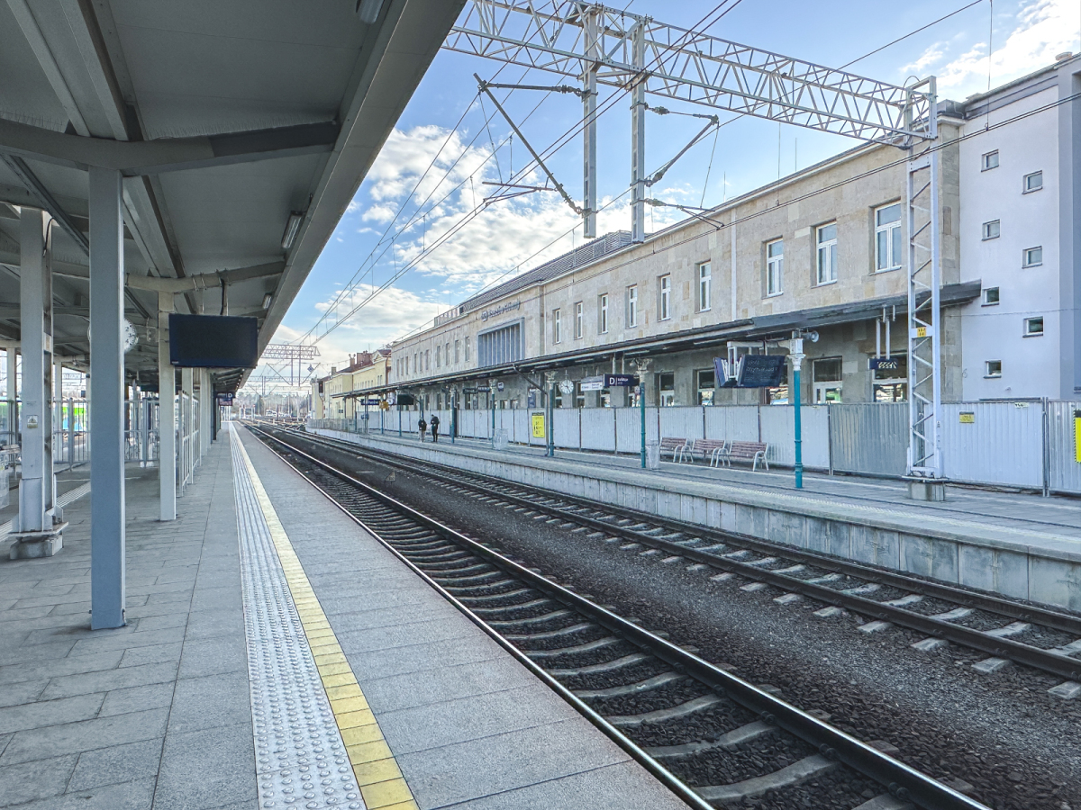 Rzeszów - Przebudowa budynku dworca PKP w Rzeszowie [styczeń 2024]