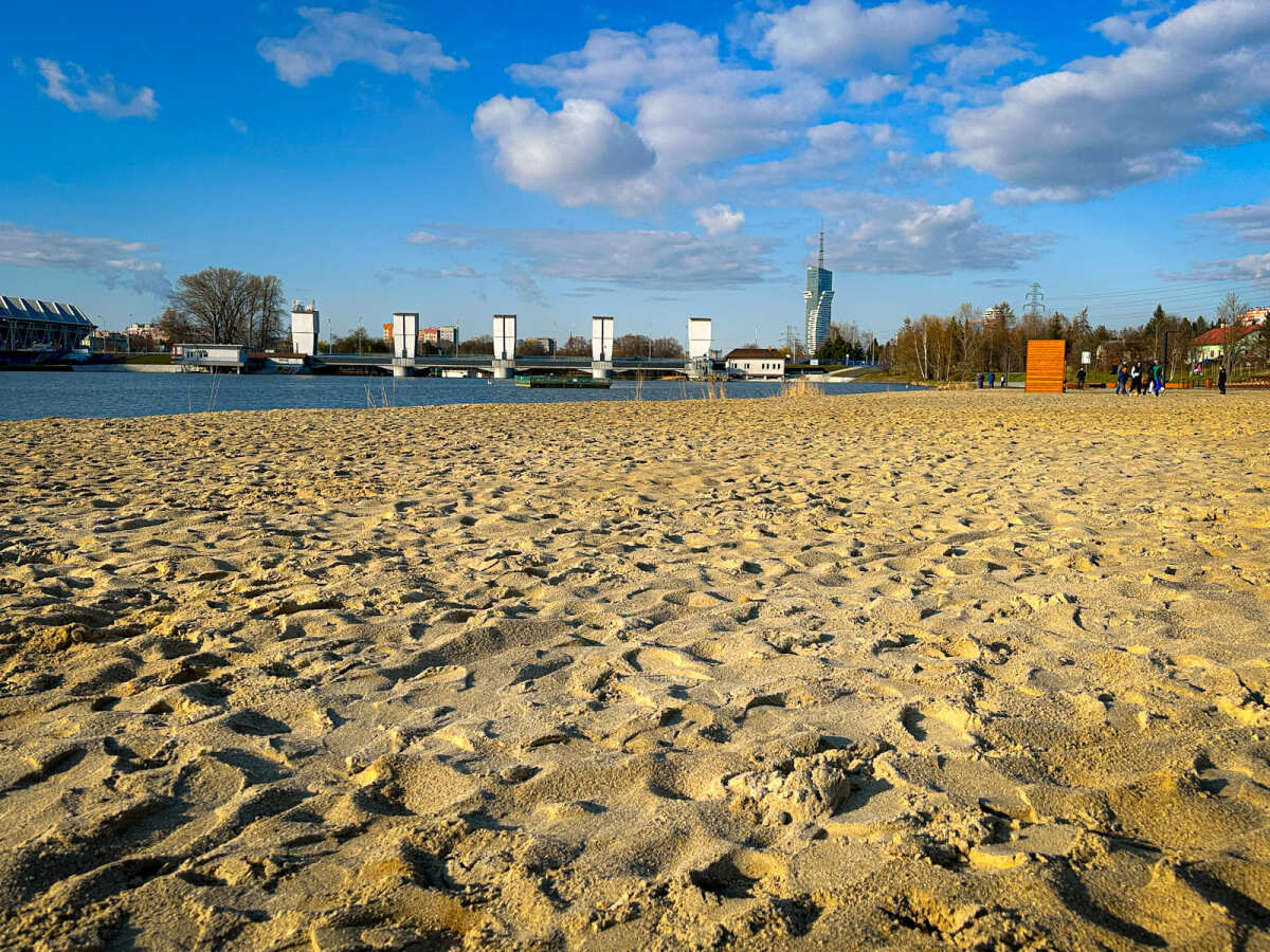 Rzeszów - Słoneczna niedziela na miejskiej plaży