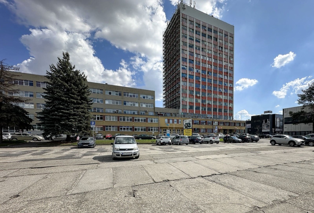 Rzeszów - Modernizacja 15-piętrowego biurowca na ul. Geodetów w Rzeszowie [kwiecień 2025]