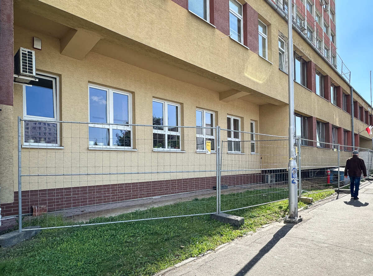 Rzeszów - Modernizacja 15-piętrowego biurowca na ul. Geodetów w Rzeszowie [kwiecień 2025]