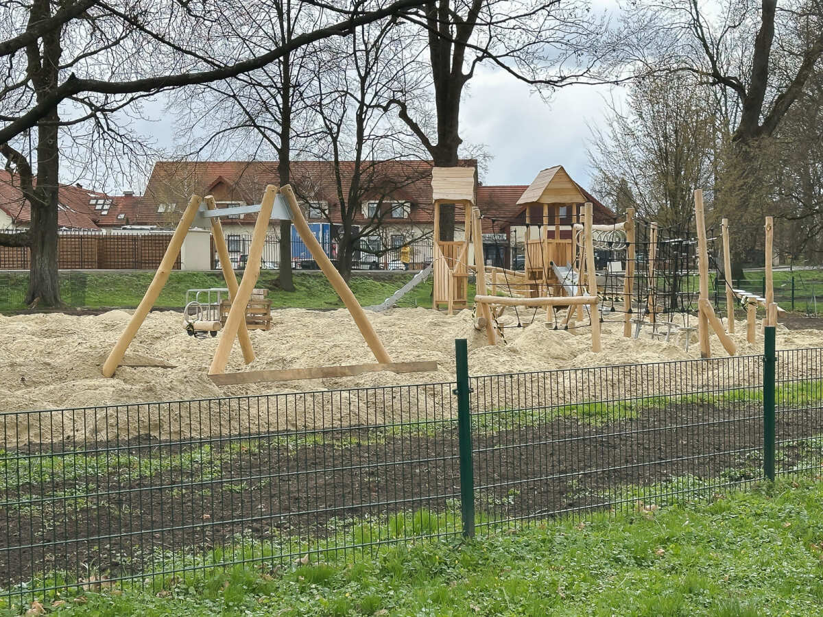 Rzeszów - Rewitalizacja parku na osiedlu Słocina [kwiecień 2025]