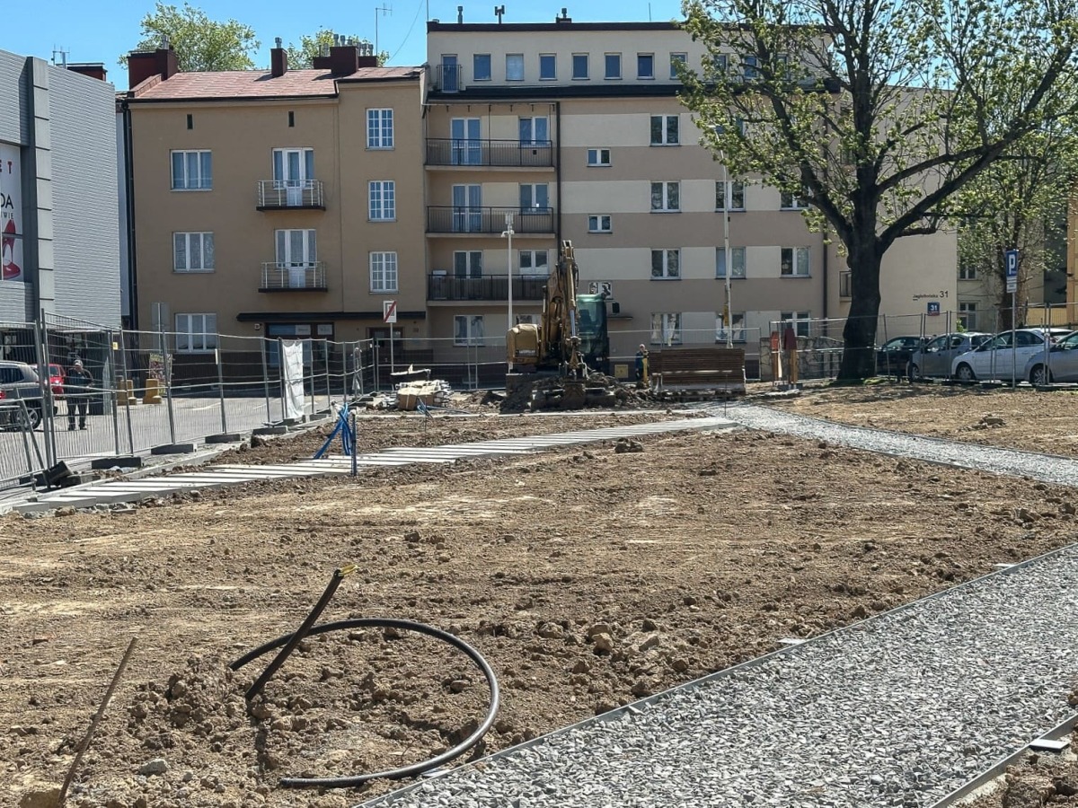 Rzeszów - Budowa ogrodu kieszonkowego przy Estradzie Rzeszowskiej [kwiecień 2025]