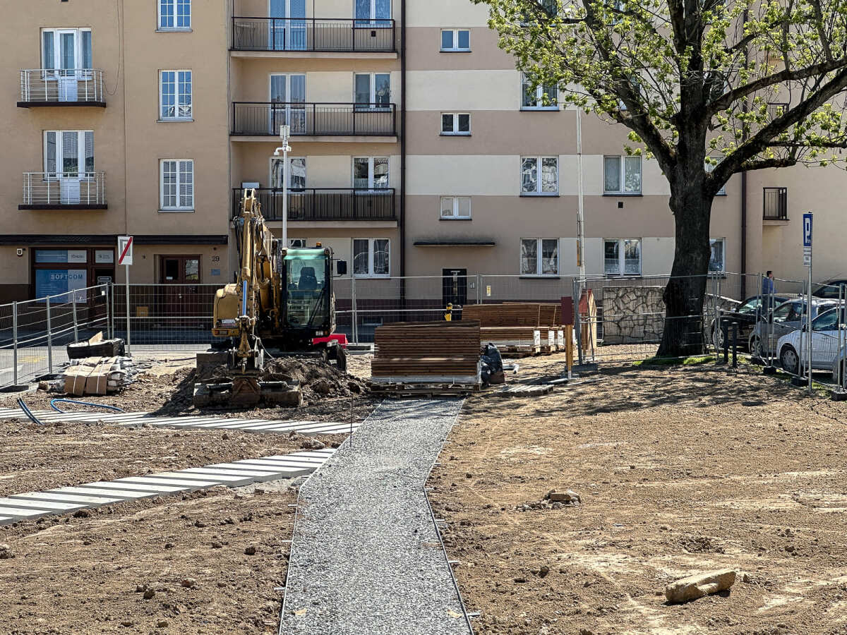 Rzeszów - Budowa ogrodu kieszonkowego przy Estradzie Rzeszowskiej [kwiecień 2025]