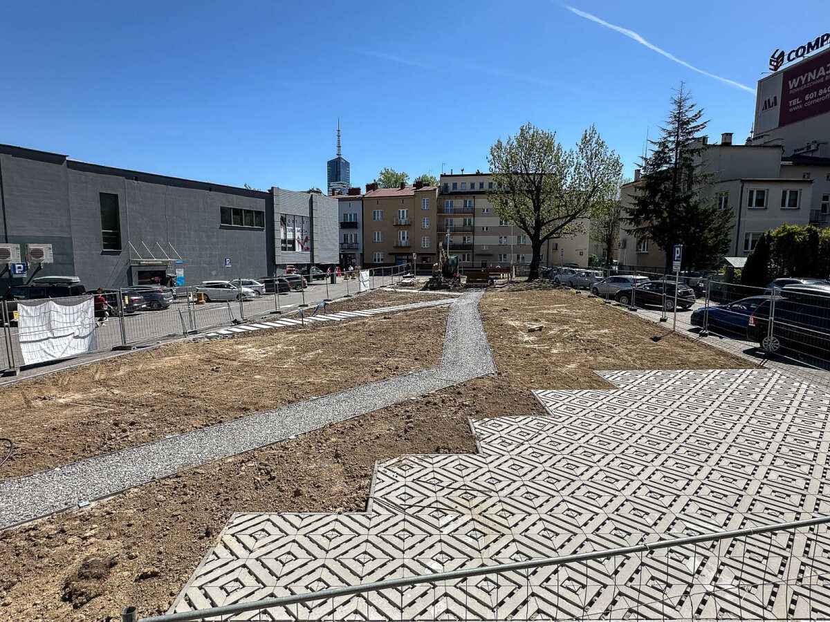 Rzeszów - Budowa ogrodu kieszonkowego przy Estradzie Rzeszowskiej [kwiecień 2025]