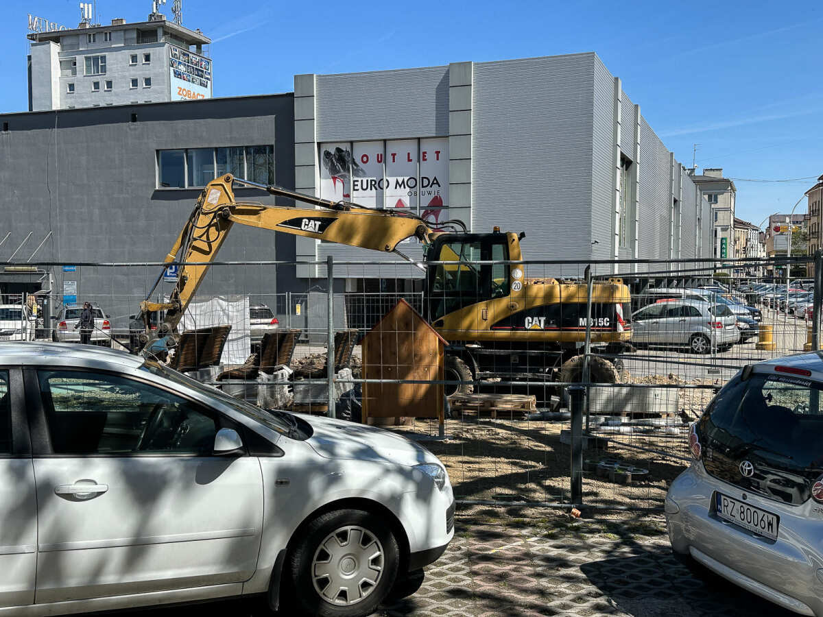 Rzeszów - Budowa ogrodu kieszonkowego przy Estradzie Rzeszowskiej [kwiecień 2025]