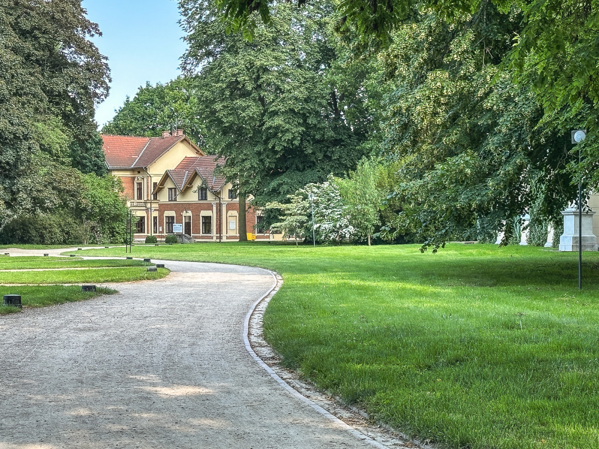 Rzeszów - Spacer po parku łańcuckiego Zamku