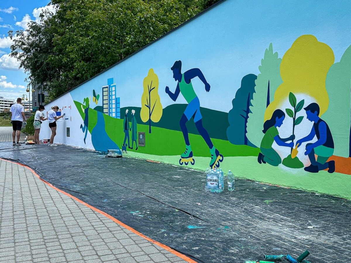 Rzeszów - Tworzenie nowego muralu przy hali Podpromie w Rzeszowie [25.06.2025]