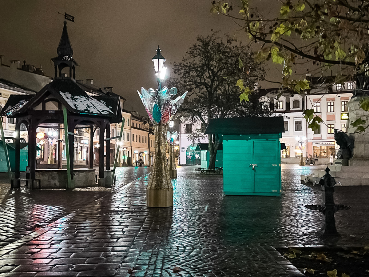 Rzeszów - Budowa Świątecznego Miasteczka w Rzeszowie