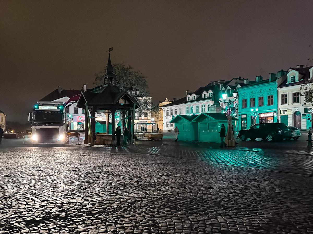 Rzeszów - Budowa Świątecznego Miasteczka w Rzeszowie