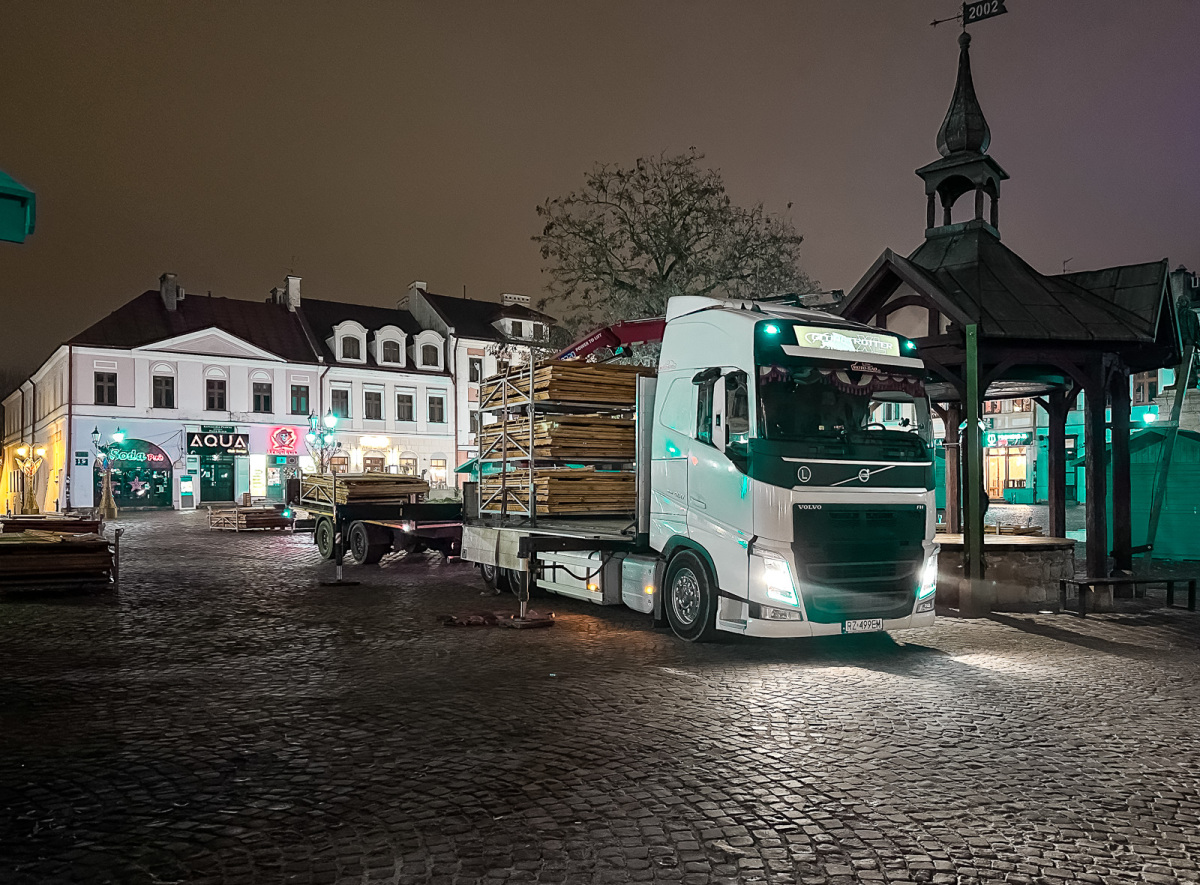 Rzeszów - Budowa Świątecznego Miasteczka w Rzeszowie