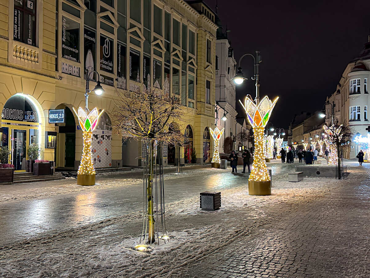Rzeszów - Świąteczne oświetlenie Rzeszowa w sezonie 2025 / 2026