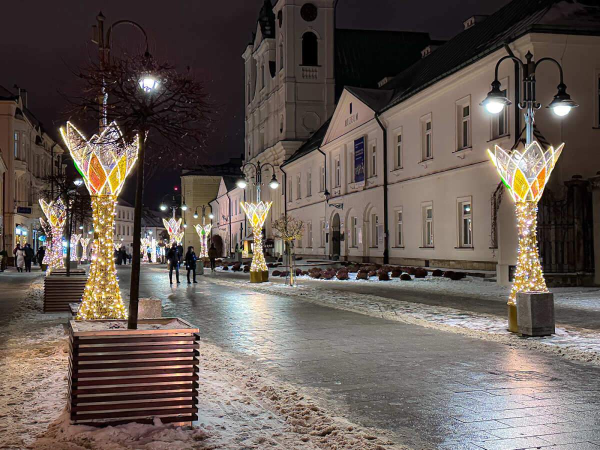 Rzeszów - Świąteczne oświetlenie Rzeszowa w sezonie 2025 / 2026