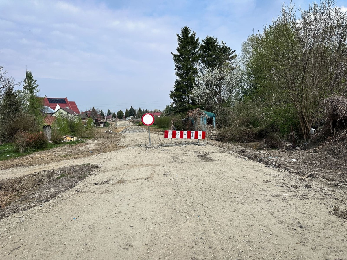 Rzeszów - Budowa kładki nad rzeką Strug na osiedlu Drabinianka [kwiecień 2026]