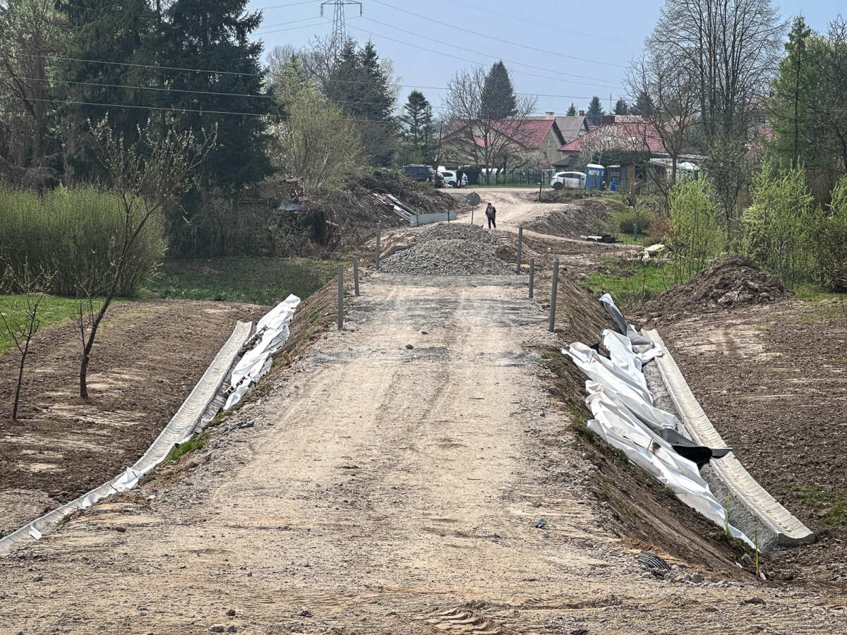 Rzeszów - Budowa kładki nad rzeką Strug na osiedlu Drabinianka [kwiecień 2026]
