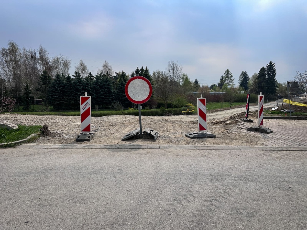 Rzeszów - Budowa kładki nad rzeką Strug na osiedlu Drabinianka [kwiecień 2026]
