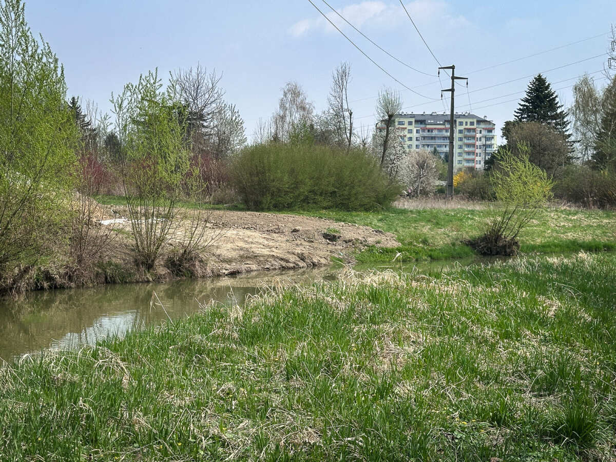 Rzeszów - Budowa kładki nad rzeką Strug na osiedlu Drabinianka [kwiecień 2026]