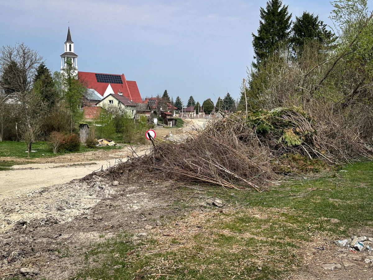Rzeszów - Budowa kładki nad rzeką Strug na osiedlu Drabinianka [kwiecień 2026]