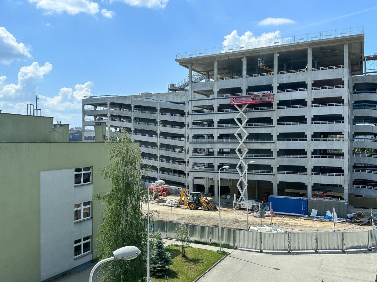 Rzeszów - Budowa piętrowego parkingu i lądowiska przy KSW nr 2 w Rzeszowie [maj 2026]