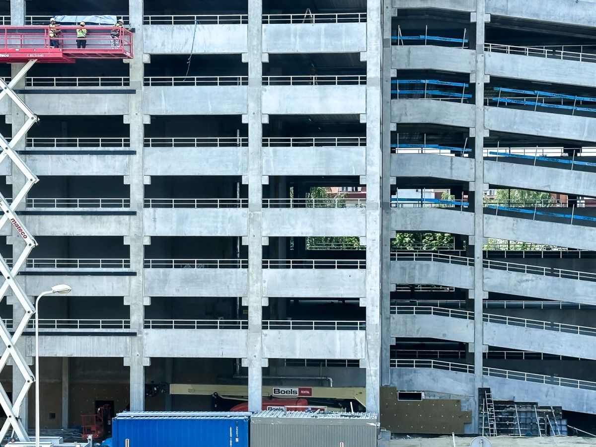 Rzeszów - Budowa piętrowego parkingu i lądowiska przy KSW nr 2 w Rzeszowie [maj 2026]