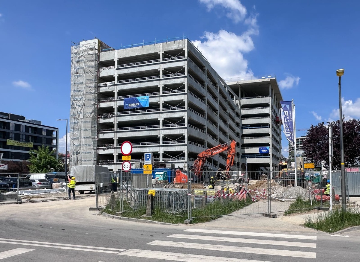 Rzeszów - Budowa piętrowego parkingu i lądowiska przy KSW nr 2 w Rzeszowie [maj 2026]