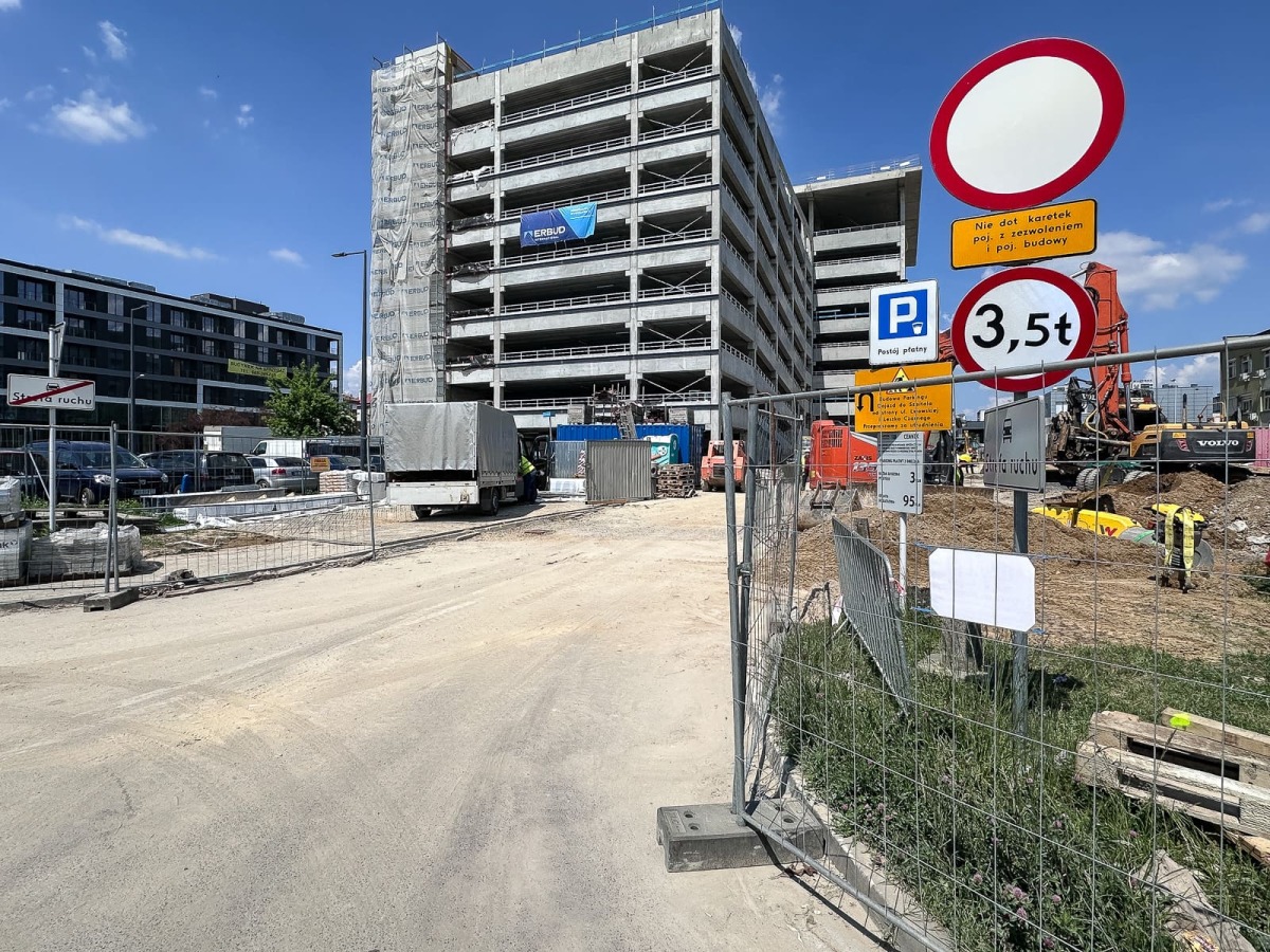 Rzeszów - Budowa piętrowego parkingu i lądowiska przy KSW nr 2 w Rzeszowie [maj 2026]