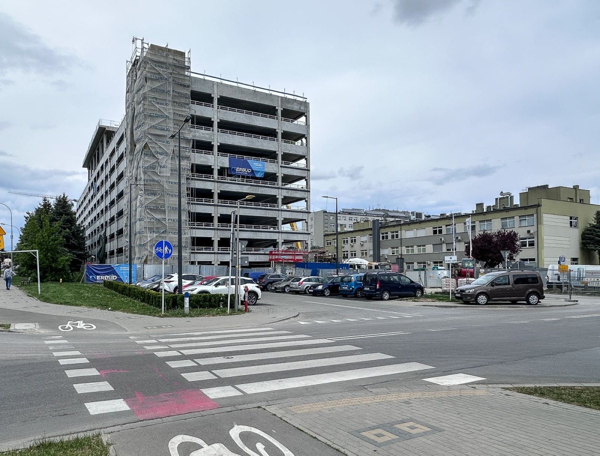Rzeszów - Budowa piętrowego parkingu i lądowiska przy KSW nr 2 w Rzeszowie [maj 2026]